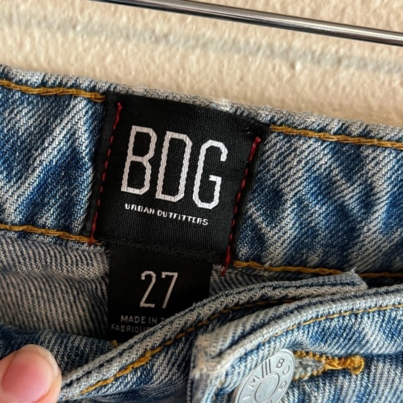 BDG Lightwash High Waisted Raw Hem Wide Leg Jean 27 - Picture 7 of 10